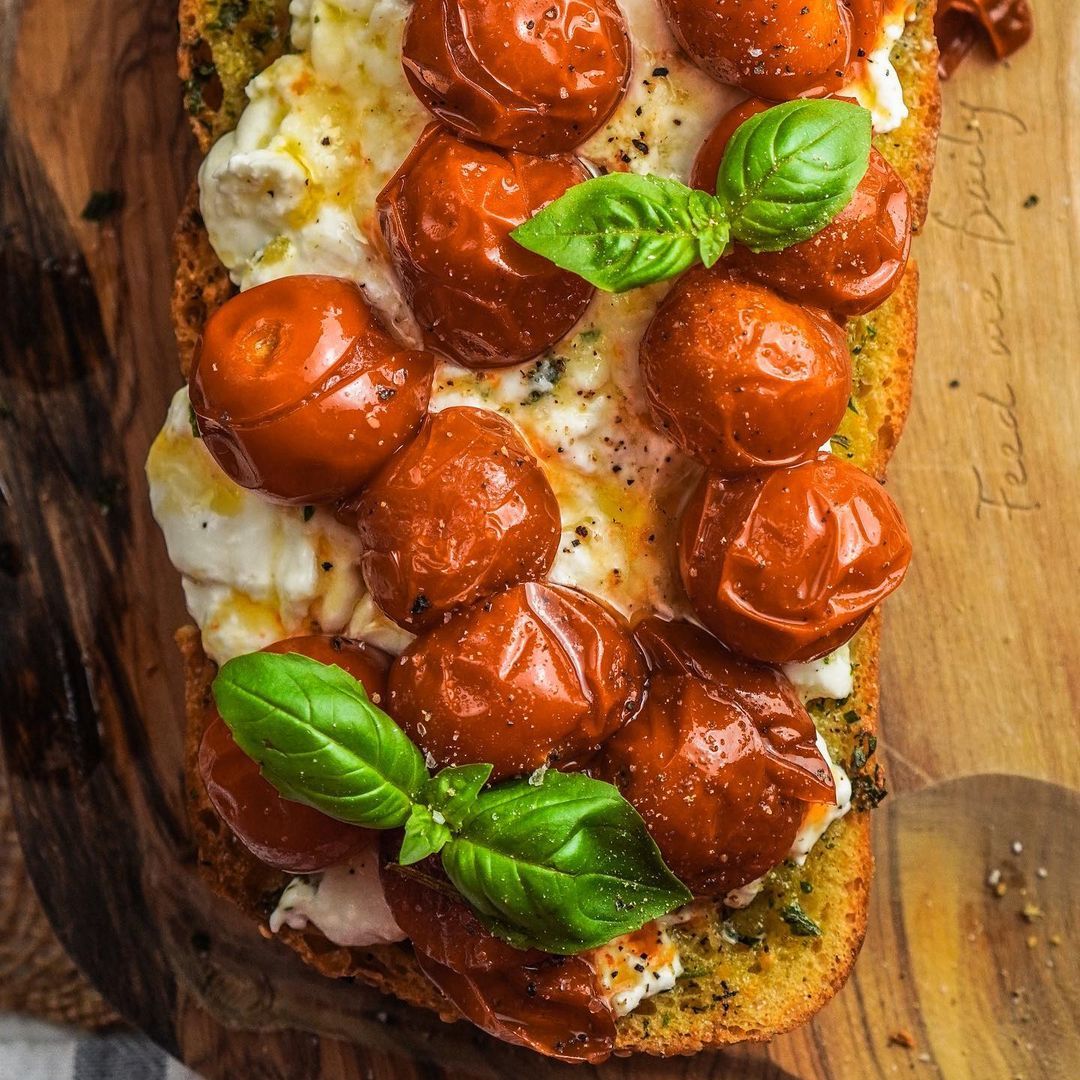 Burrata Baguette mit Tomaten