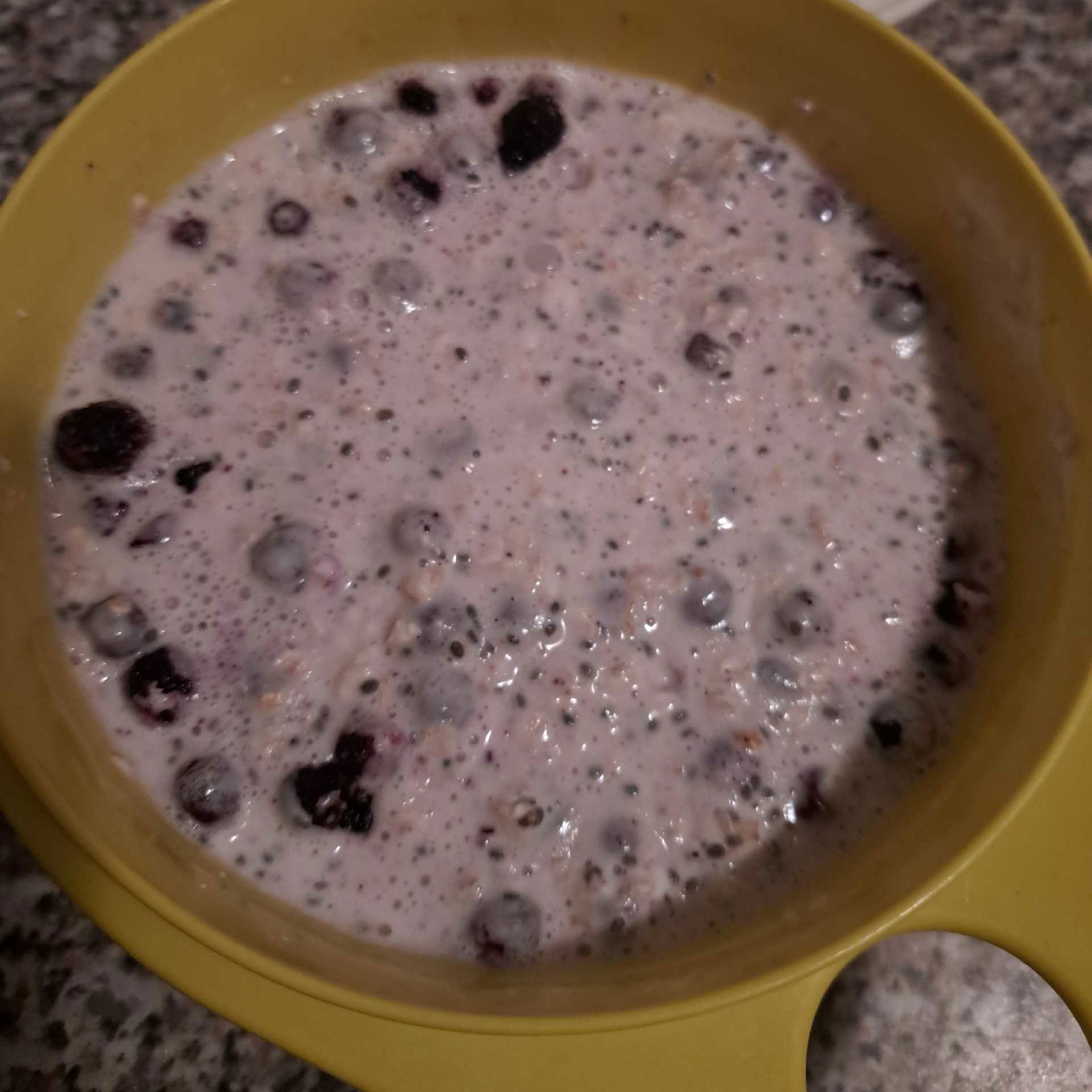 Overnight-Chia-Oat m. Heidelbeeren