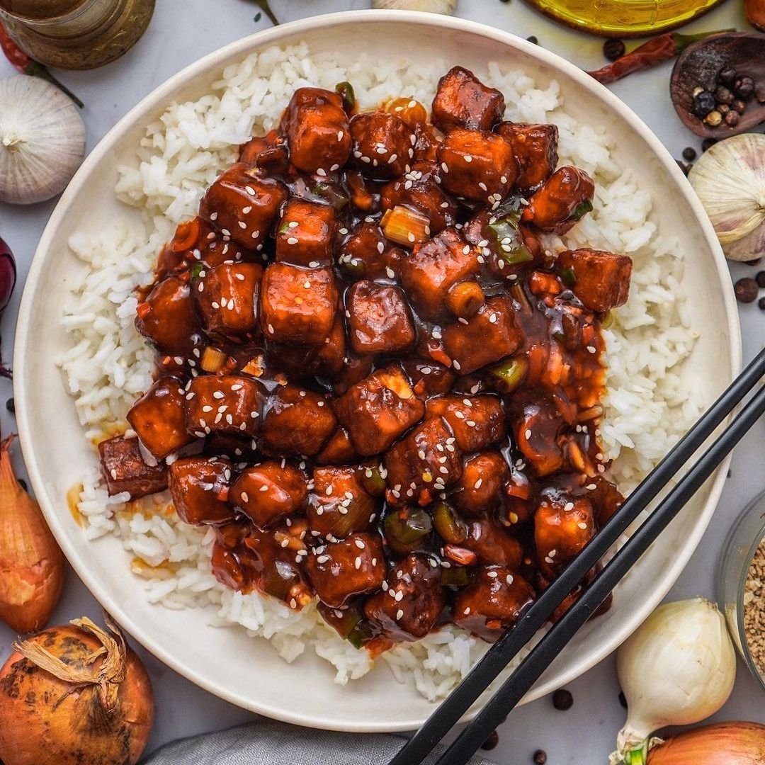Sticky Tofu mit Sesam und Reis homemade