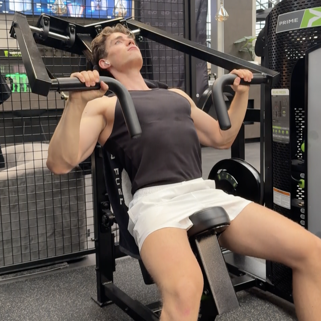 Incline bench chest press Background