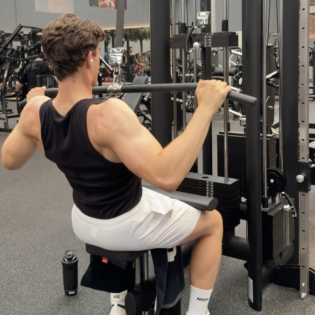 Lat pulldown Background