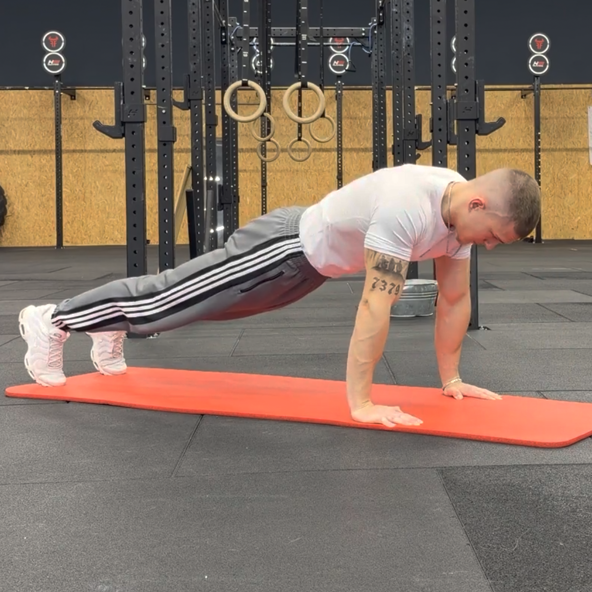 Push-up Background